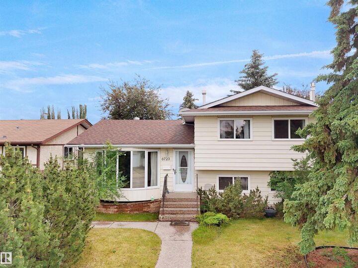 6723 40 Avenue NW  Edmonton AB T6K 1R9 photo