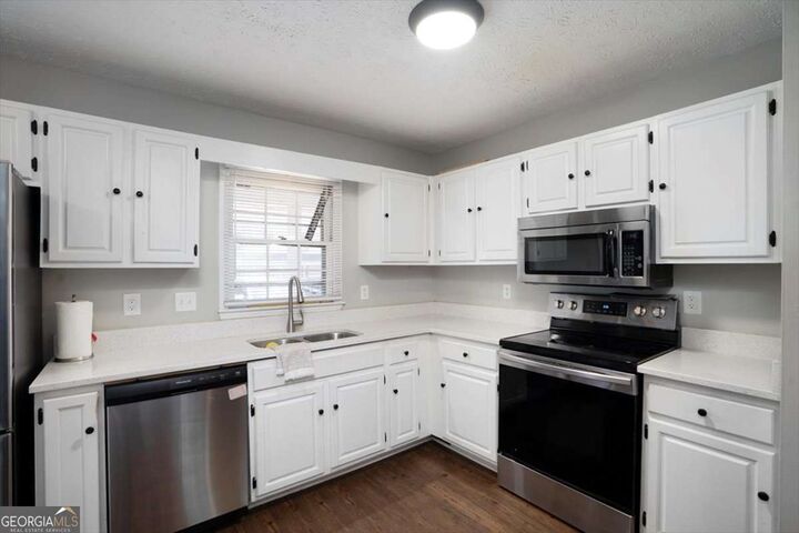Property Photo:  1909 S Milledge Avenue 8  GA 30605 