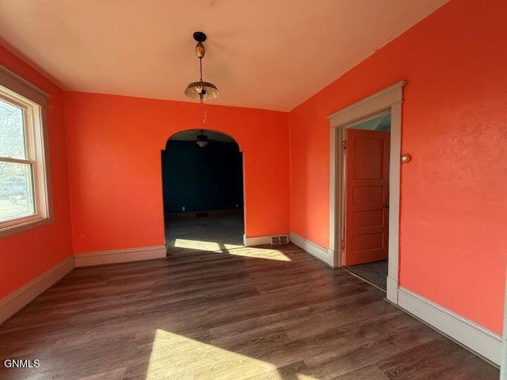 Property Photo:  402 1st Street NW  ND 58730 