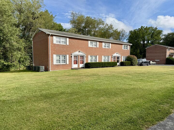 Property Photo: 648 Farm Rd WV 24901