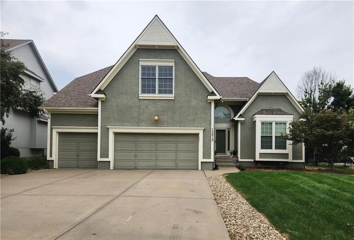 13915 Rosehill Lane  Overland Park KS 66221 photo