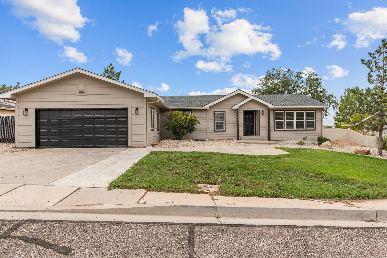 Property Photo: 363 N Foothill Dr UT 84721