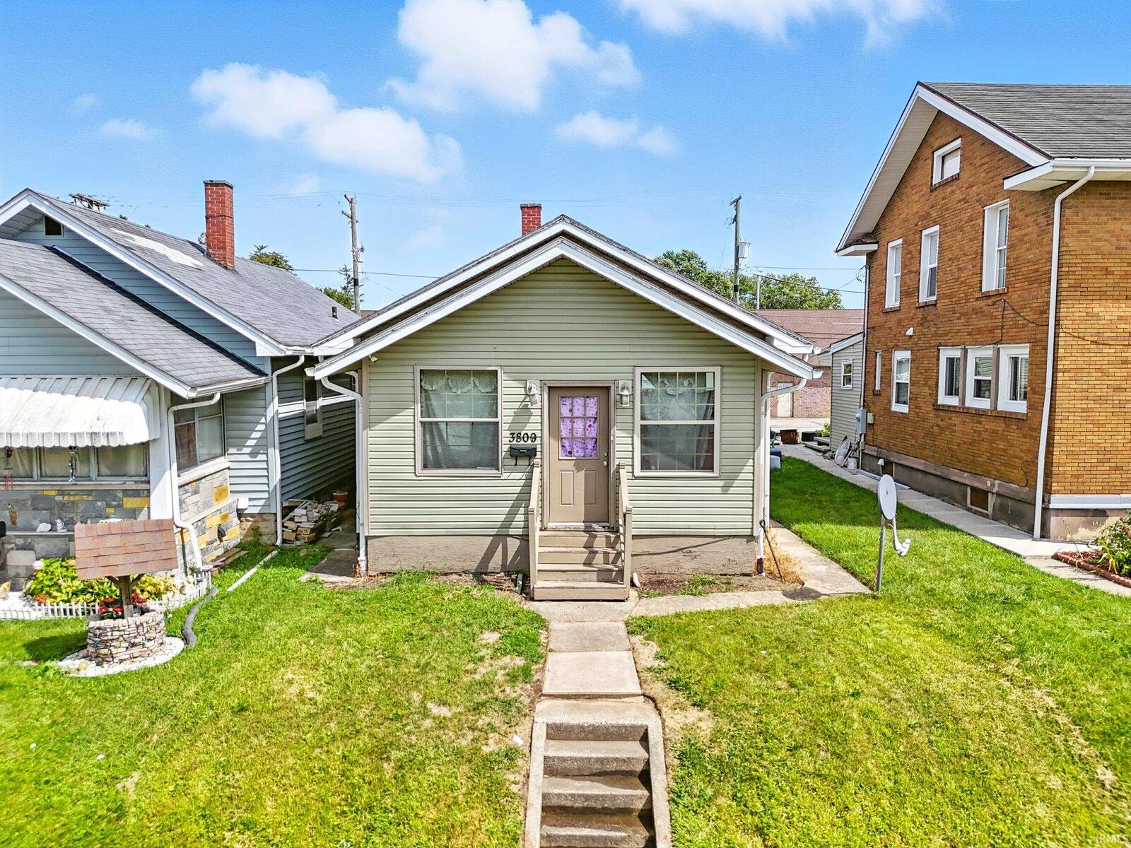 Property Photo:  3809 Barr Street  IN 46806 
