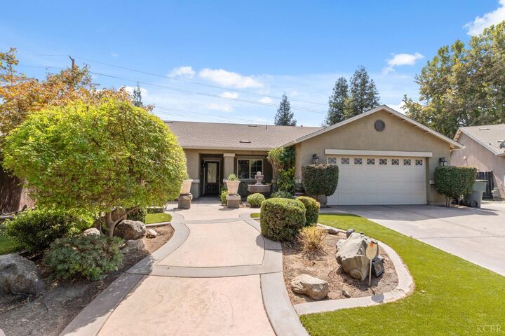Property Photo: 2667 W Payson Avenue CA 93291