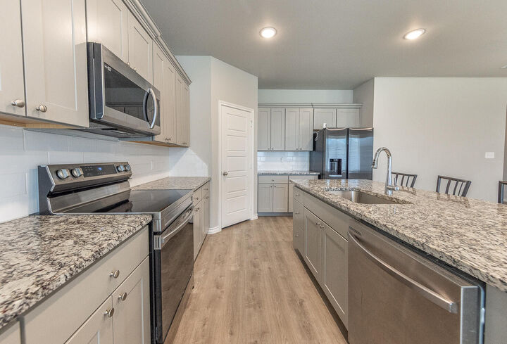 Property Photo:  703 E 17th Street  TX 79382 