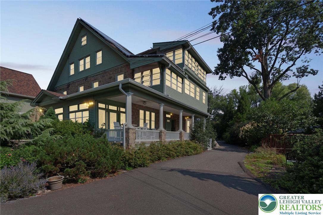 Property Photo: 313 Edgewood PA 19002