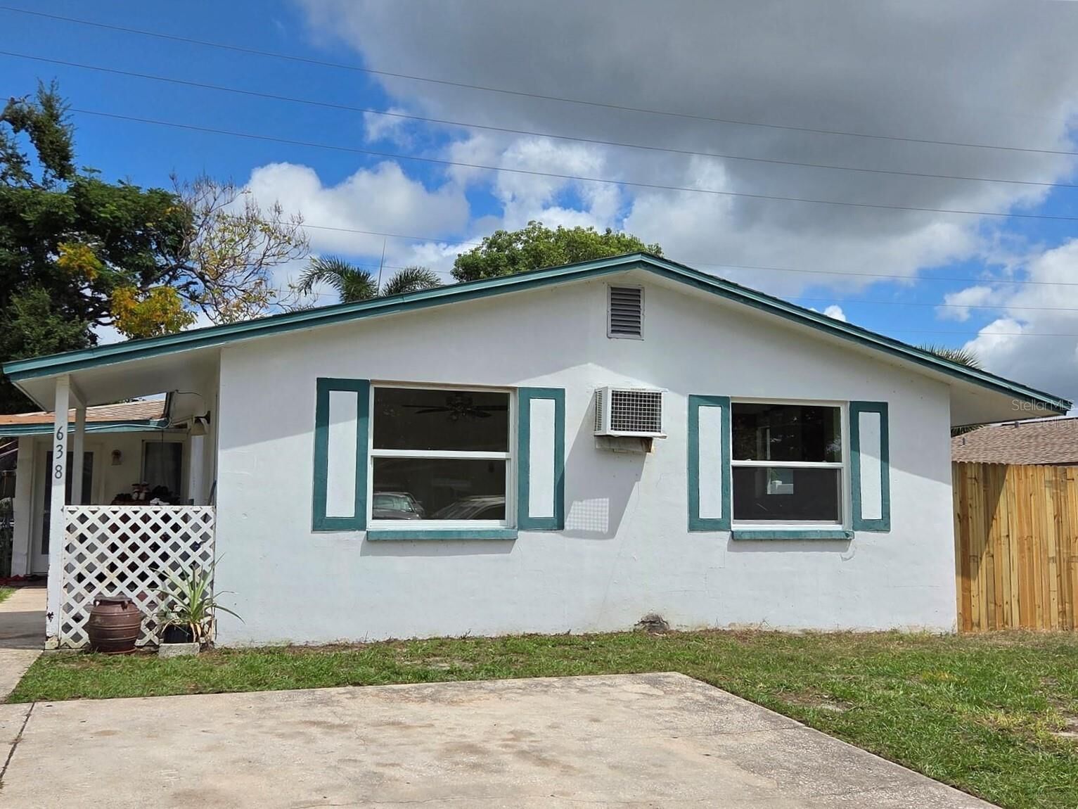 Property Photo: 638 Dogwood Court FL 34698