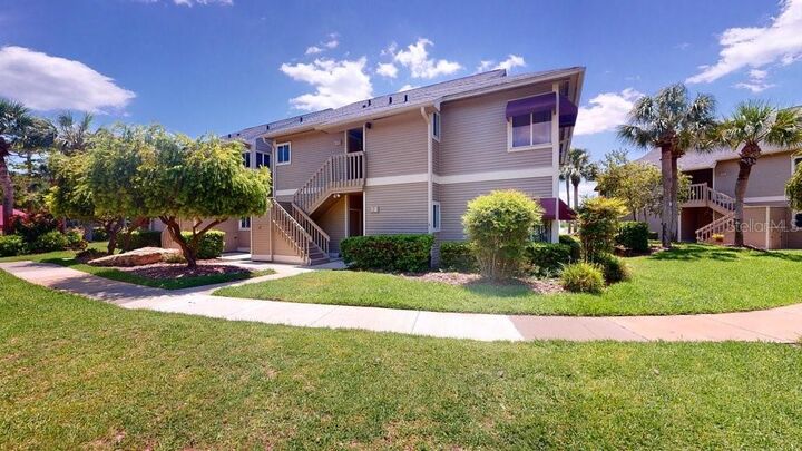 Property Photo: 14 Magnolia Drive S 14 FL 32174