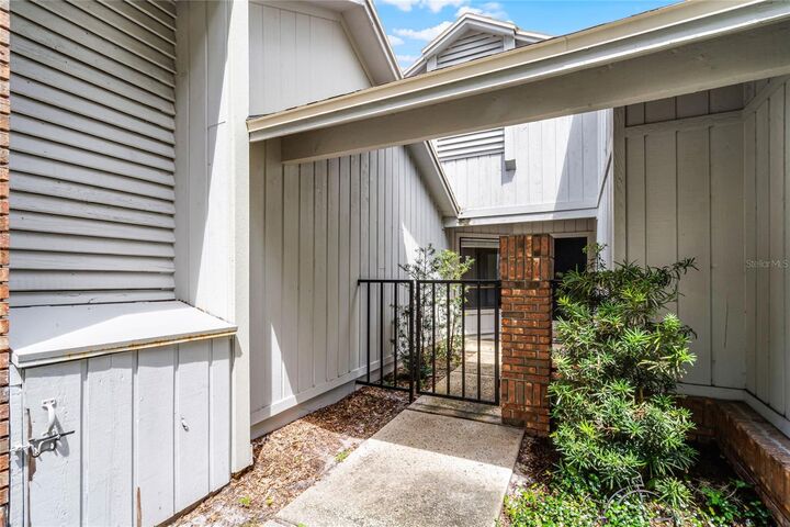 Property Photo: 2522 Thicket Ridge Court FL 32779