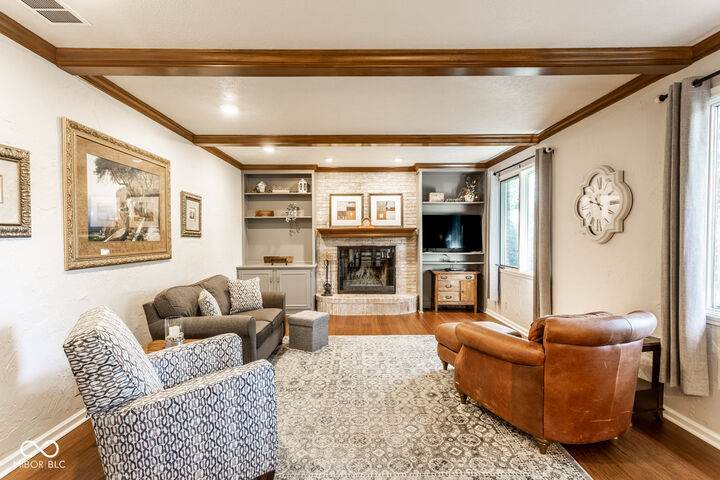 Property Photo:  101 E Senator Way  IN 46032 