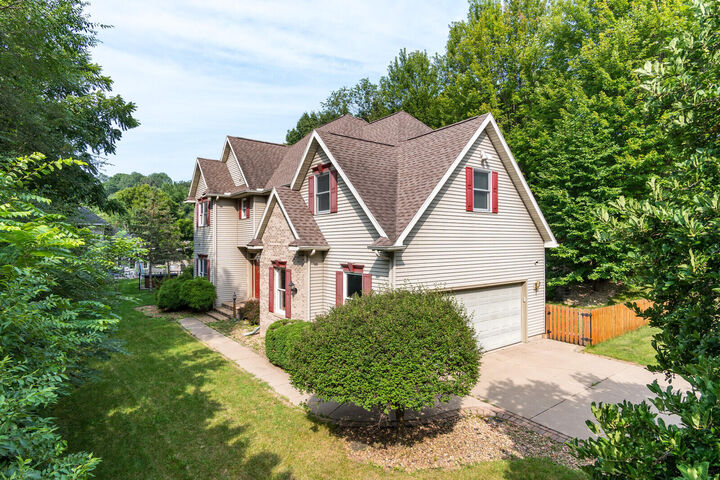 Property Photo: 509 Green Coulee Rd WI 54650