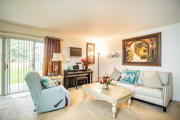 Property Photo: 4224 Saratoga Avenue J105 IL 60515