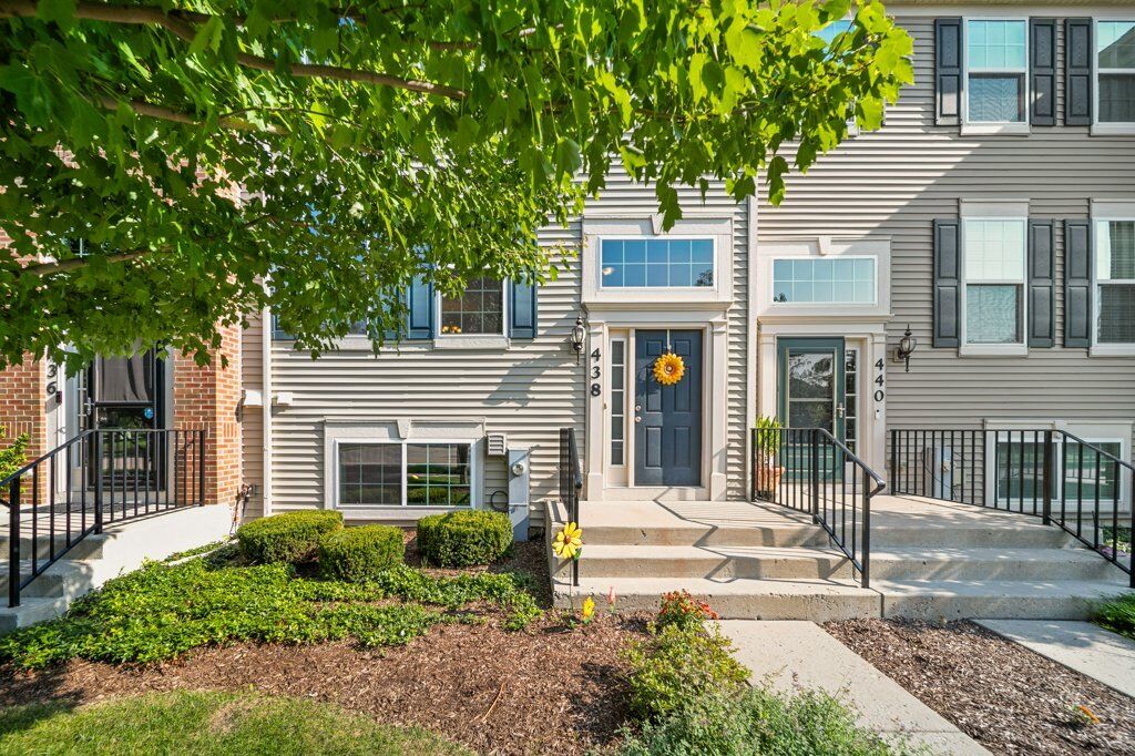 Property Photo: 438 Town Center Boulevard IL 60136