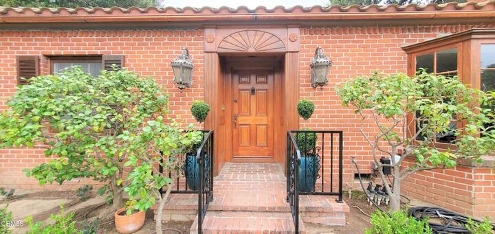 Property Photo: 838 Arden Road CA 91106