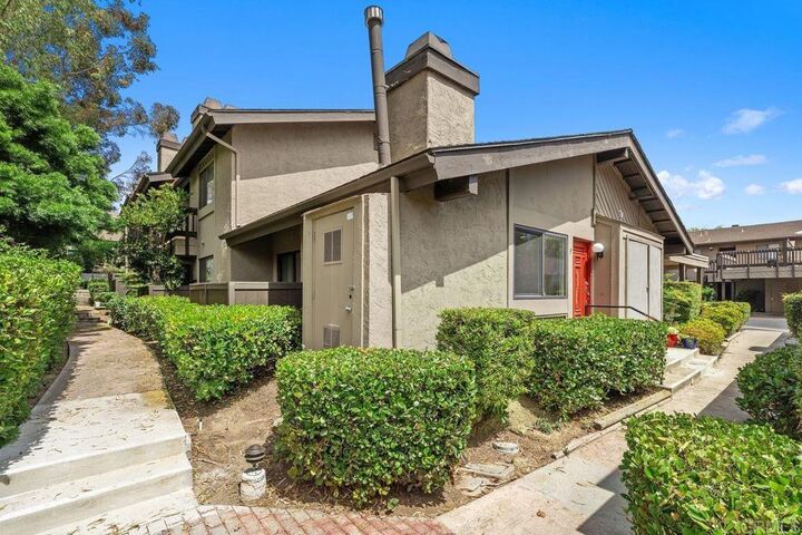 8370 Via Sonoma F  La Jolla CA 92037 photo