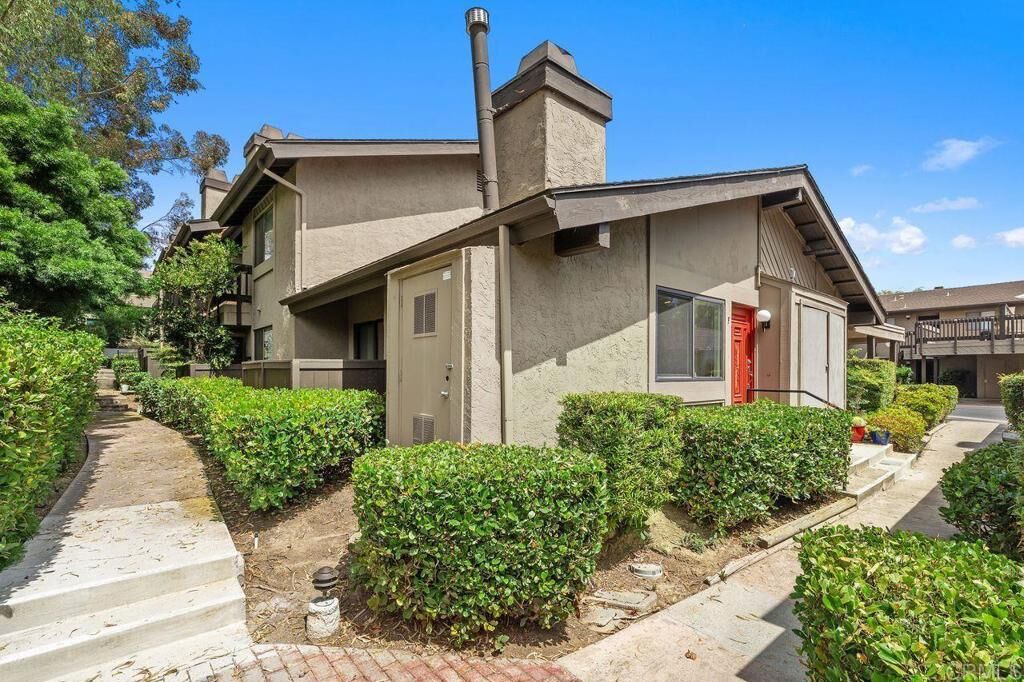 Property Photo: 8370 Via Sonoma F CA 92037