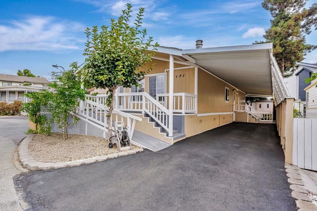 Property Photo:  60 Wilson Way  CA 95035 