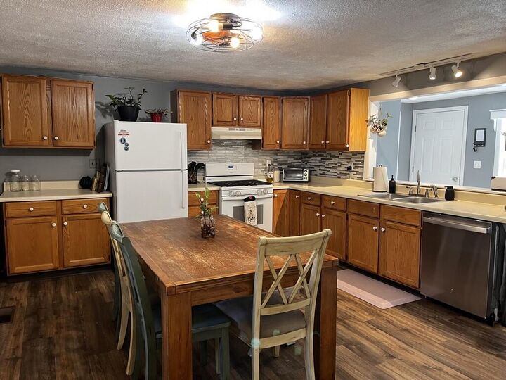 Property Photo: 546 Dodlin Road ME 04493