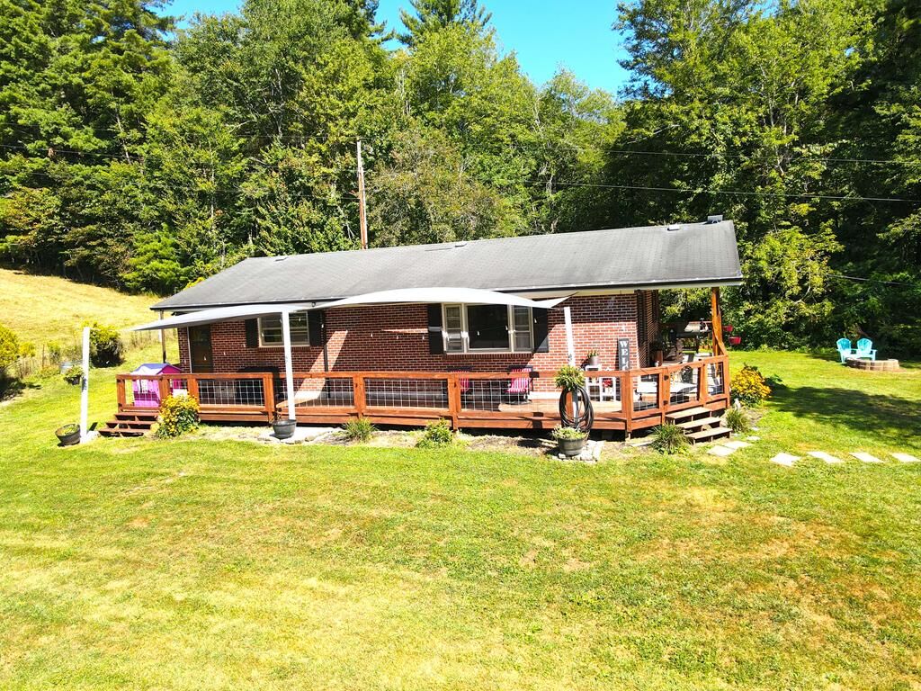Property Photo: 330 Friendship Lane WV 24747