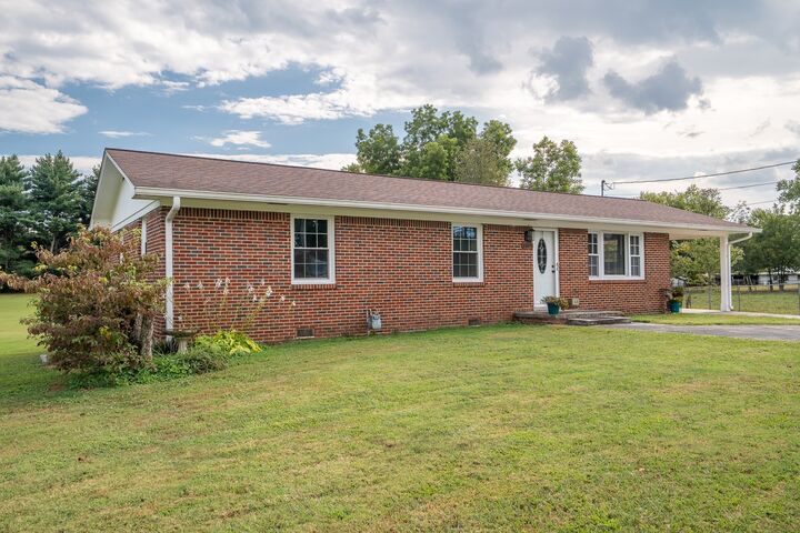 1009 N Main St  Saint Joseph TN 38481 photo