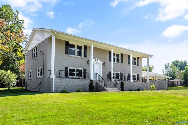 Property Photo: 7800 SW Chadwell Road AL 35802