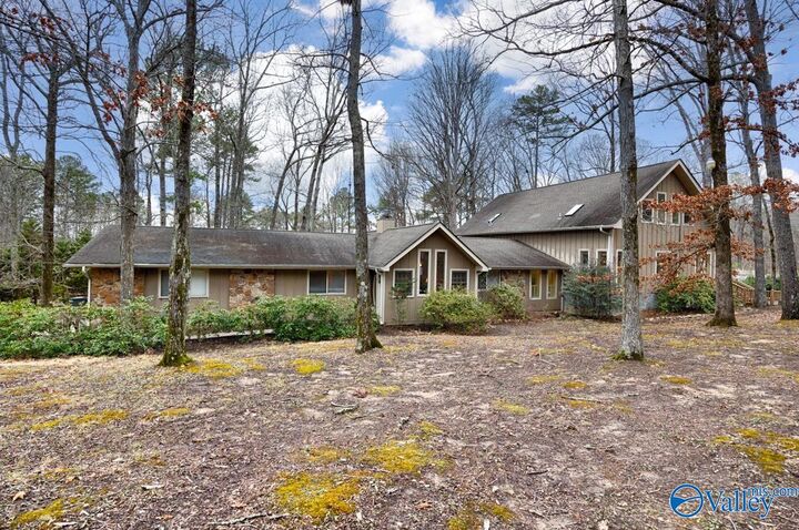 Property Photo: 174 Heather Street AL 35754