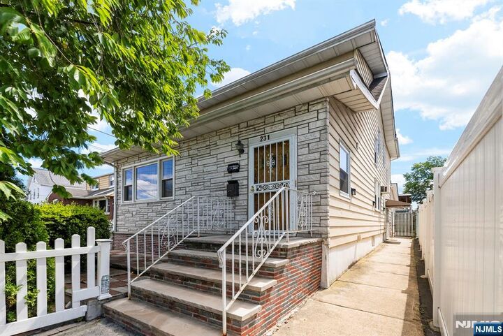 229 Brighton Avenue  Belleville NJ 07109 photo