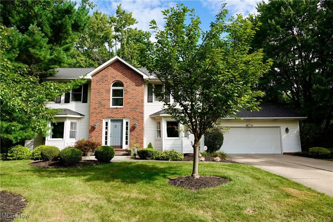 Property Photo:  36767 Meadowdale Drive  OH 44139 