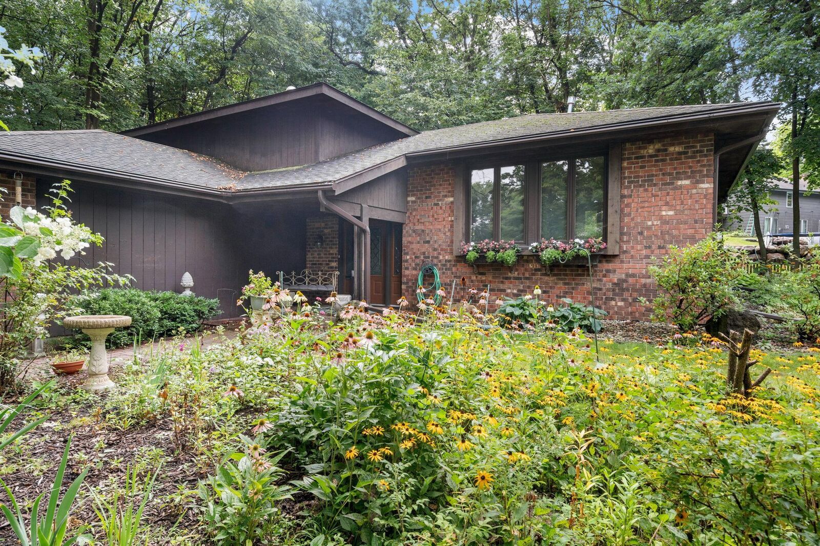 Property Photo: 9530 Risewood Circle MN 55347