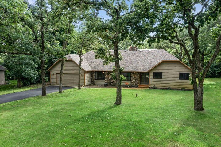 3096 Dolores Drive  Saint Cloud MN 56303 photo