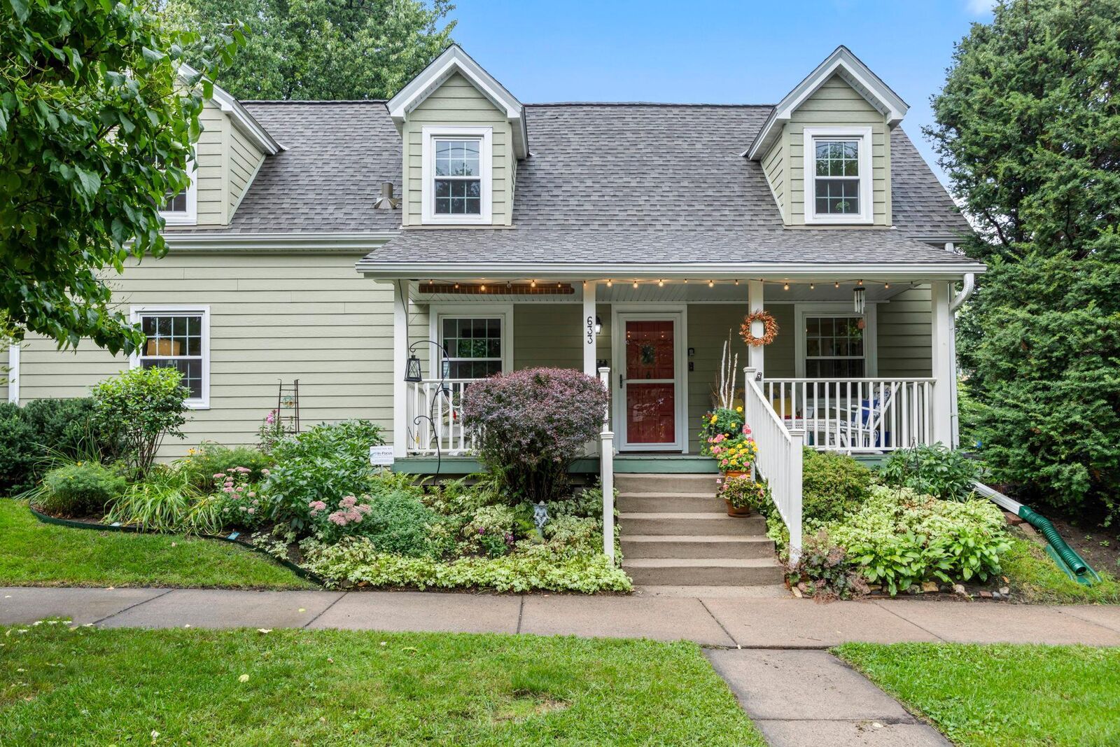 Property Photo:  633 Griggs Street S  MN 55116 