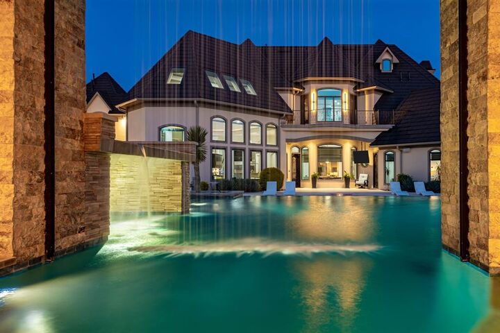 Property Photo:  1091 Broadmoor Lane  TX 75078 