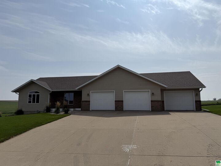 127 Pleasant View Drive  Ireton IA 51027 photo