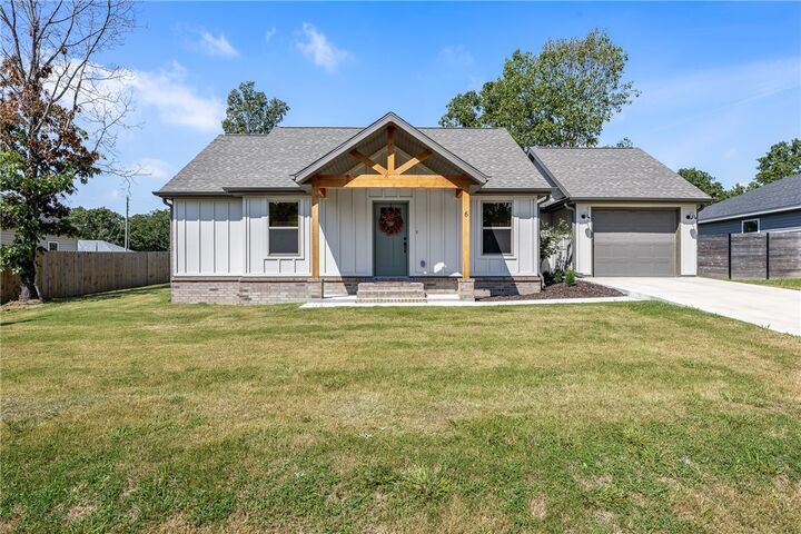 6 Bonhill Lane  Bella Vista AR 72715 photo
