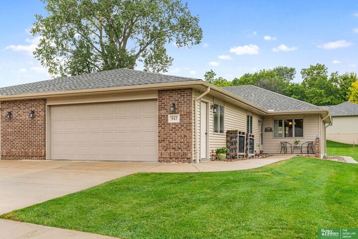 Property Photo: 945 Southfork Road NE 68008