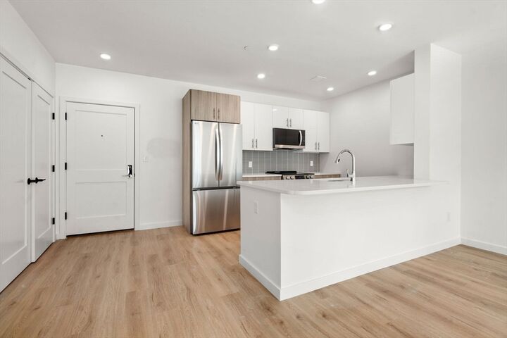 40 Centre St 302  Brookline MA 02446 photo