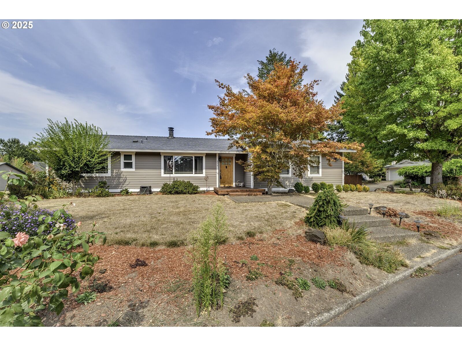 Property Photo:  377 NW 183rd Ave  OR 97006 