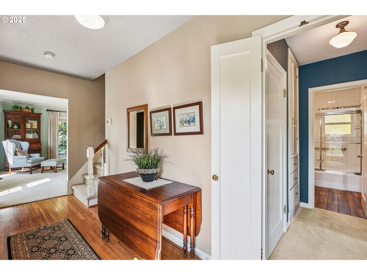Property Photo:  5757 NE Emerson St  OR 97218 