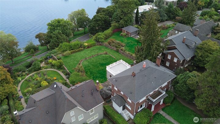 Property Photo: 3602 Lakewood Avenue S WA 98144