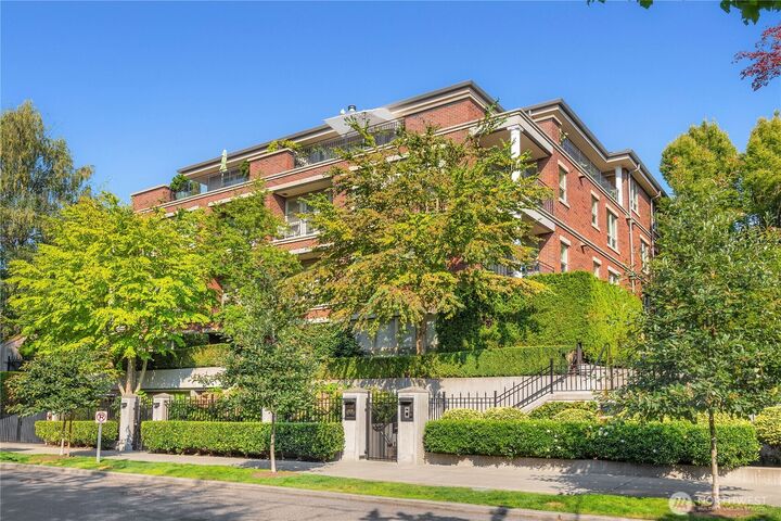 726  Boylston Avenue E 9  Seattle WA 98102 photo