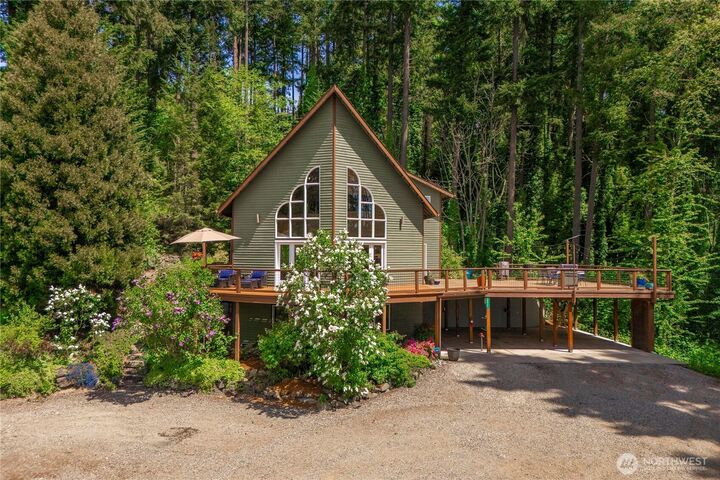 Property Photo:  10507  48th Street E  WA 98372