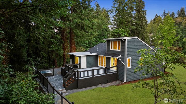 Property Photo: 13128 SE 95th Way WA 98056
