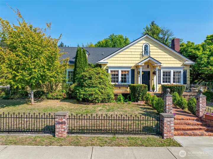 522 N 3rd Street  Shelton WA 98584 photo