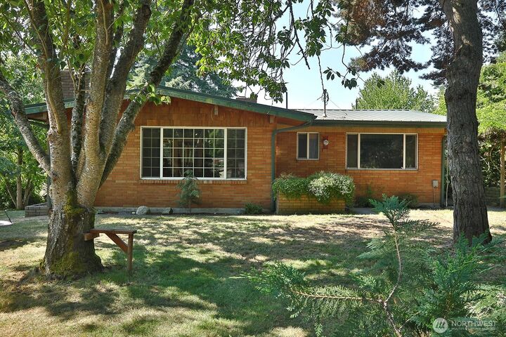 Property Photo: 5970 Maxwelton Road WA 98236