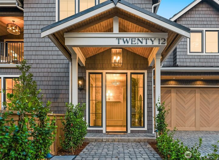 Property Photo:  2012  9th Street W  WA 98033 