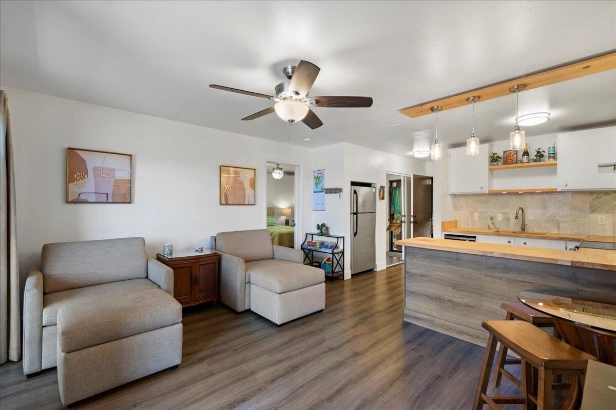 Property Photo: 3740 Lower Honoapiilani Rd E102 HI 96761