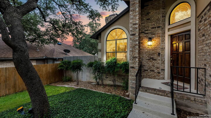 Property Photo: 18015 Green Knoll TX 78258
