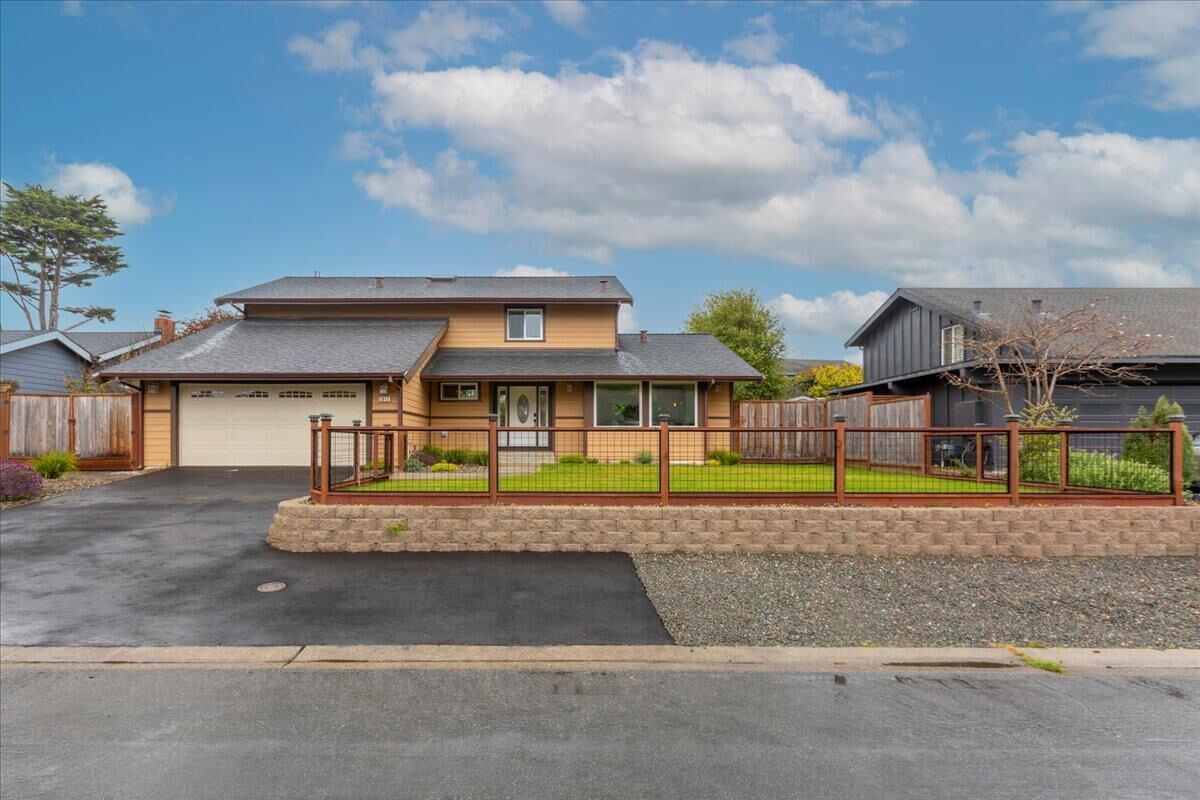 Property Photo: 2013 Avignon Place CA 94019