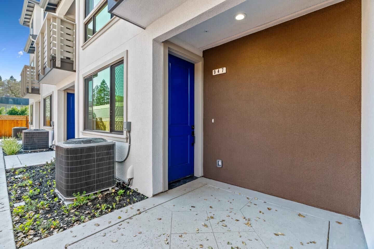 Property Photo: 947 Woodside Road CA 94061
