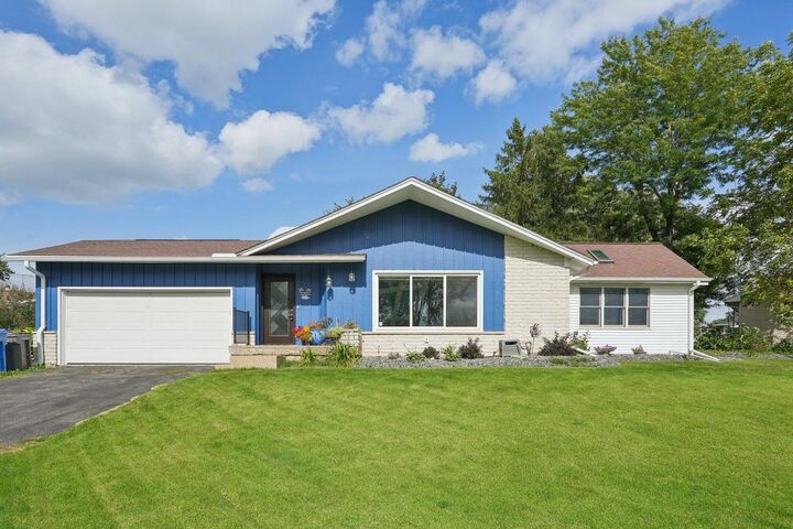 1305 Riverview Lane  Watertown WI 53094 photo